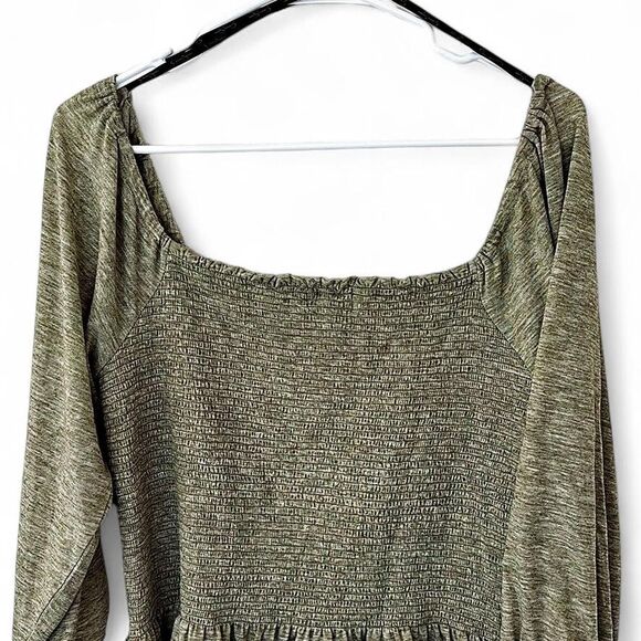 Jessica Simpson Women's Green Blouse - Picture 3 of 3